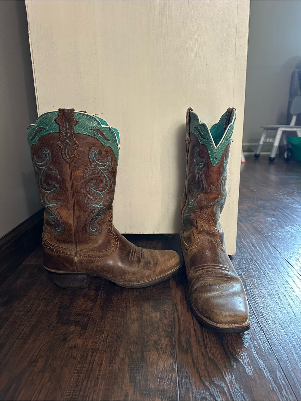 Justin Boots Brown Leather Western Boots with Teal Accents
